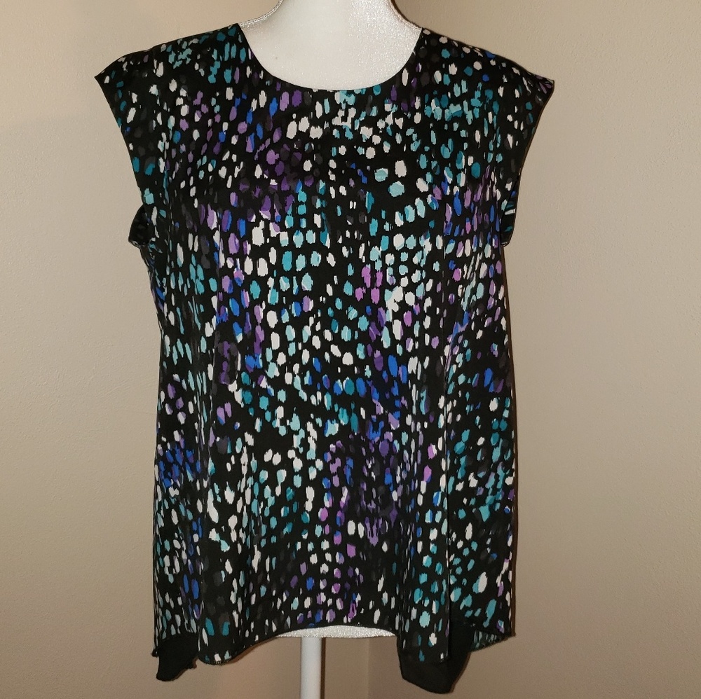 ❤Banana  Republic  SZ M Split Back Shirt.  Cute!